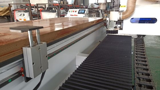 Продвинутая CNC дверная скважина, сверляющая машина с 750 Вт сервомотором x3