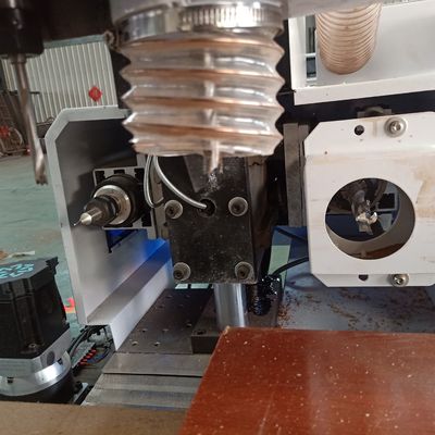 Продвинутая CNC дверная скважина, сверляющая машина с 750 Вт сервомотором x3