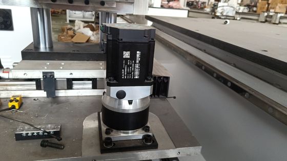 Продвинутая CNC дверная скважина, сверляющая машина с 750 Вт сервомотором x3