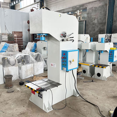 Домой Приложения Y41-30T CNC-прецизия Малый вертикальный гидравлический пресс с мощностью 4 кВт