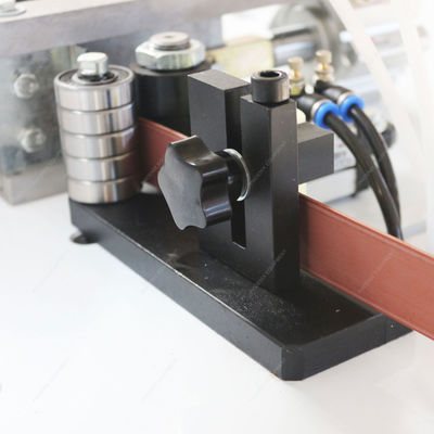 10.8m/min Скорость подачи панели Машина для скрепления границ с помощью CNC для небольших деревянных изделий