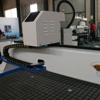 PM1325 CNC деревообрабатывающая рекламная резьба с точностью позиционирования 0,02 мм