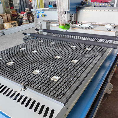 PK1325 Тяжелый CNC-маршрутизатор для деревообработки с длиной движения 2500 мм и весом 1700 кг