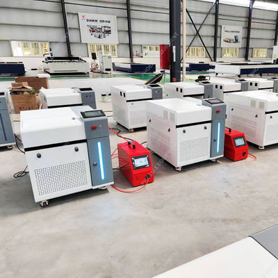MAX 1500W Лазерный сварщик Ручная лазерная сварка очистка резка 3 в 1 лазерная ржавчина стиральщик