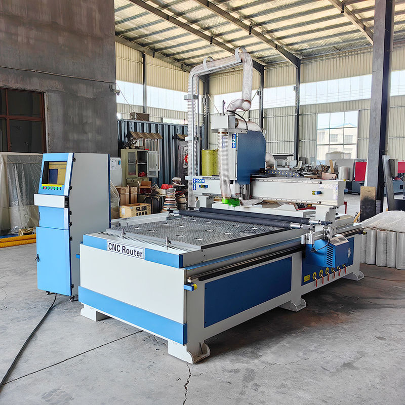 CNC-маршрутизатор 1300 2500 Кабинет изготовления дерева резьба 3-осевой машины для профессионалов